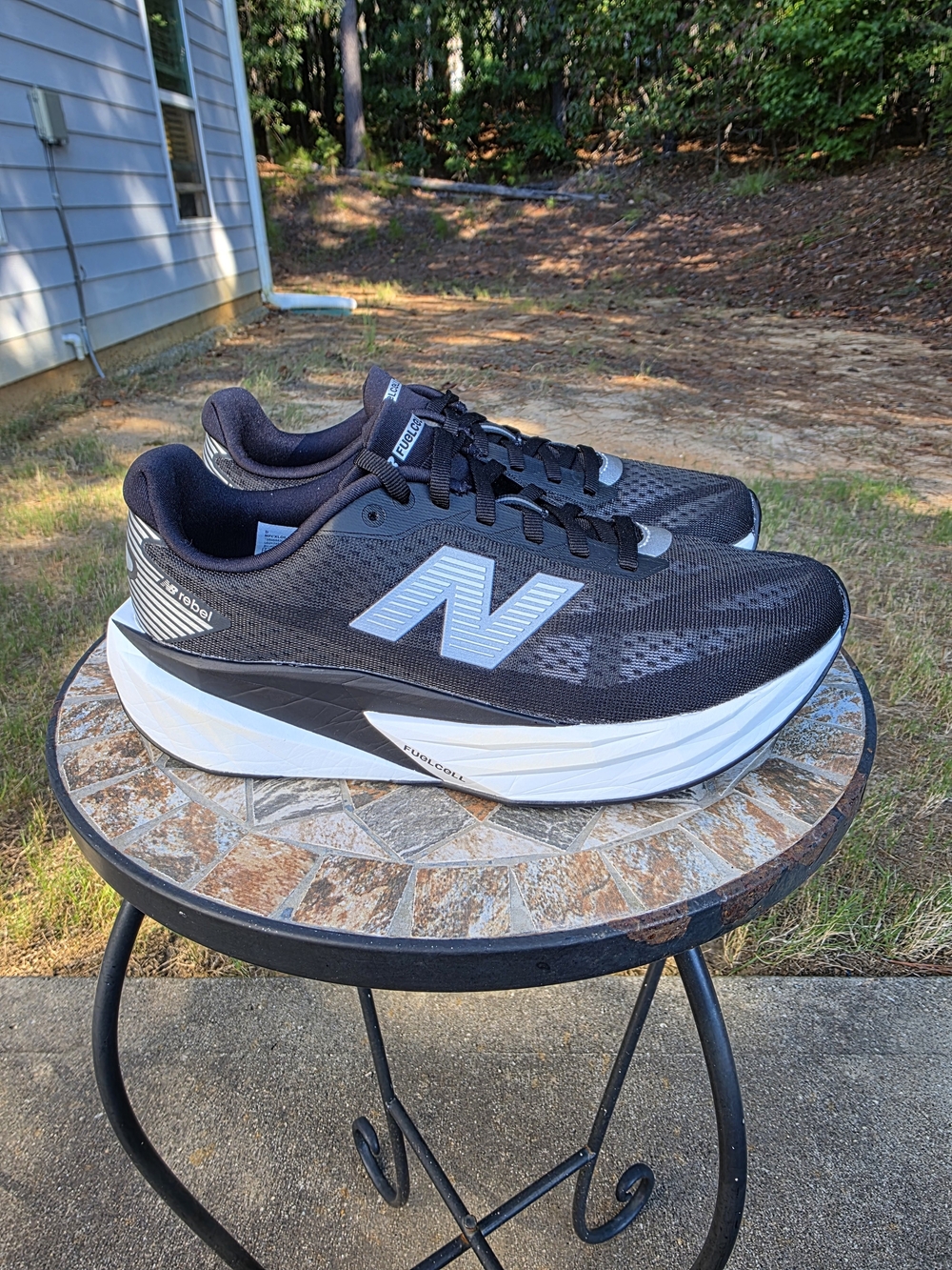 New Balance FuelCell Rebel v5 MFCXL05 Black Running Shoe Men Sz 7 Women Sz 8.5 D